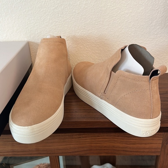 Dolce Vita Smoke/Tan Suede Bootie Sneakers,Size 8.5, Brand new in box - Picture 5 of 9